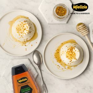 mielizia ricetta - Panna cotta con miele di castagno e polline