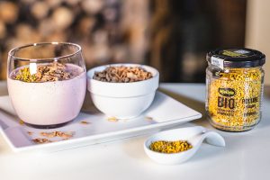mielizia - ricette fitness - colazione proteica frappe yogurt greco frutta polline (strabologna)
