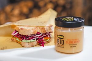 mielizia - ricette fitness - sandwich hummus edamame salmone miele clementino (strabologna)