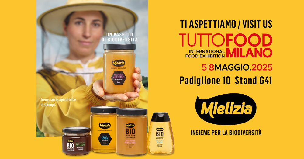 Miele in vari formati esposto all'Ape Bar durante l'evento TuttoFood 2025