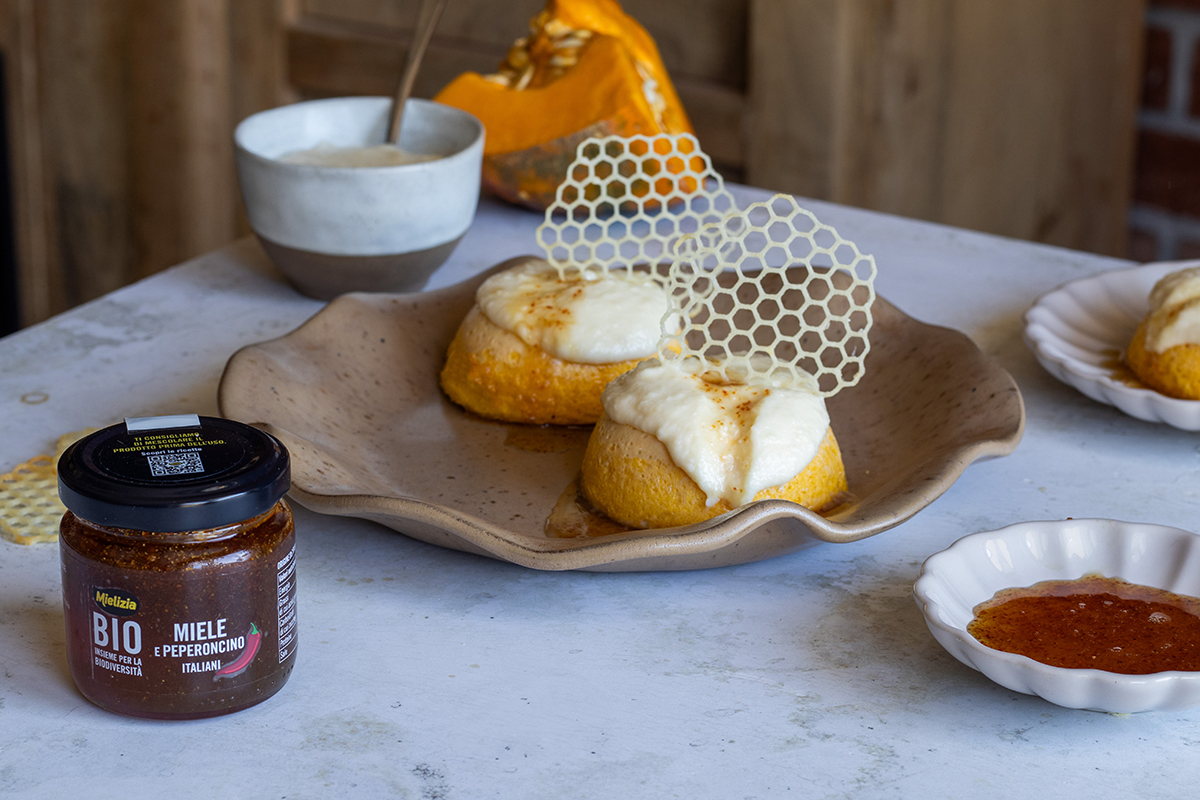 mielizia ricetta - Flan di zucca con fonduta cialda al parmigiano e miele con peperoncino 2