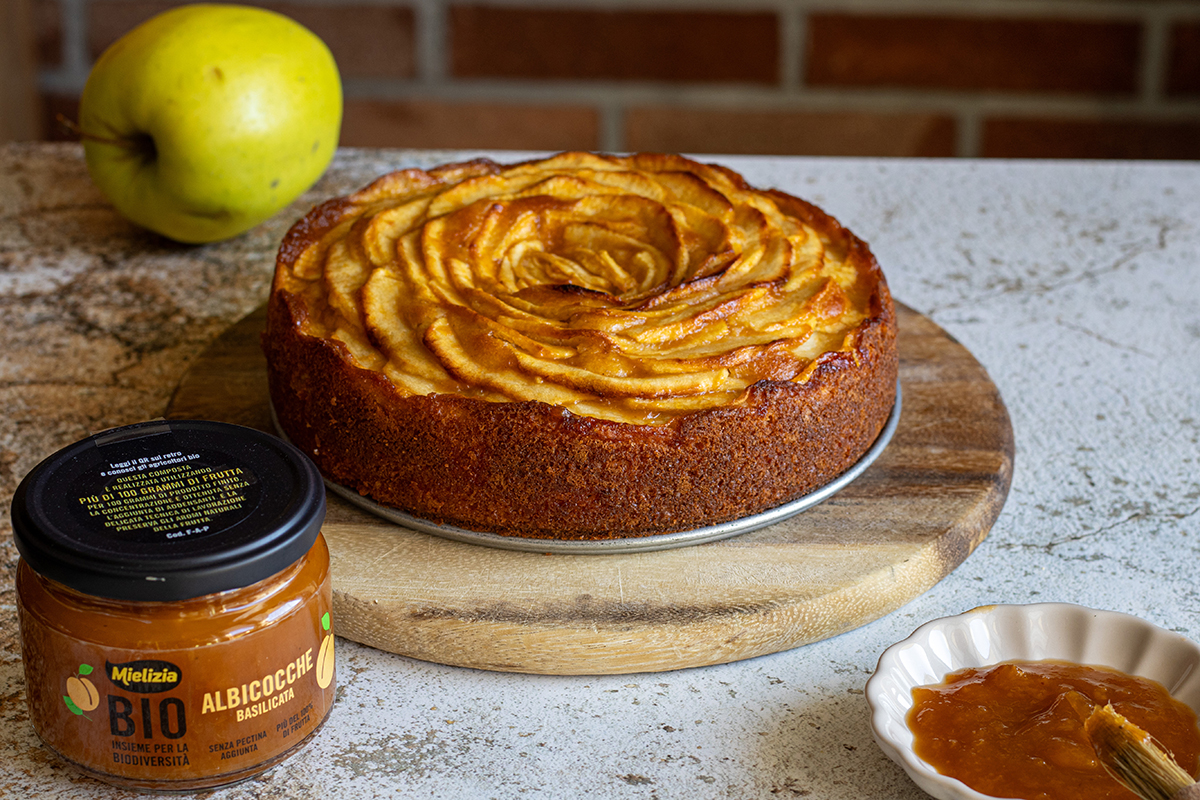 mielizia ricetta - Torta alle mele con composta di albicocche 2