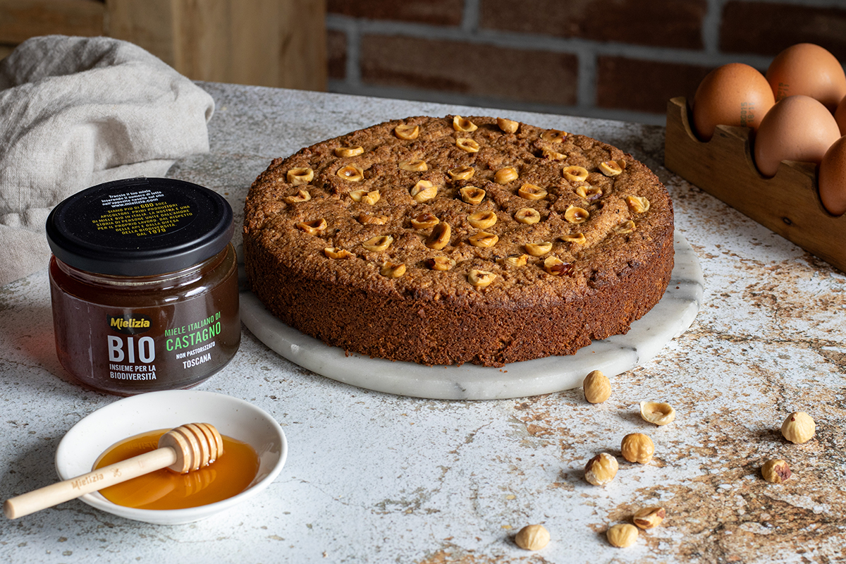 mielizia ricetta - Torta alle nocciole e miele di castagno 2