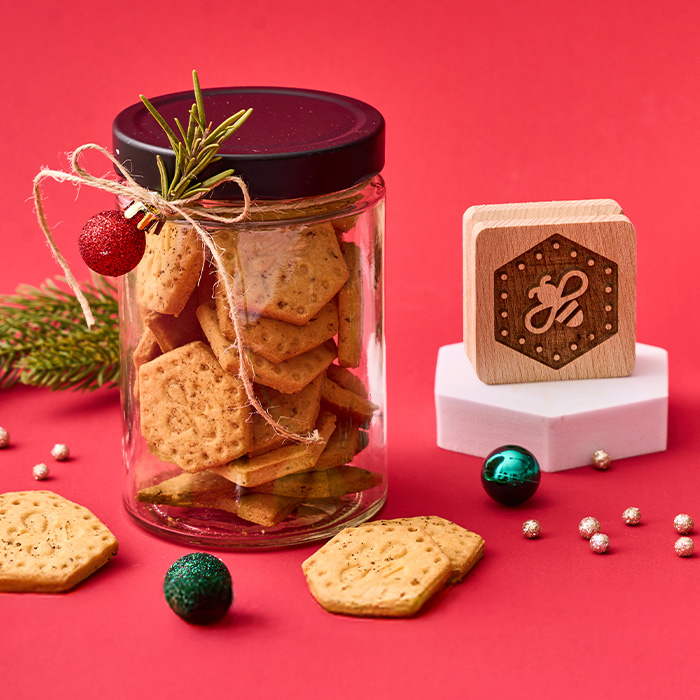 ricetta Biscotti a pallina di Natale con crema spalmabile al gianduia e miele di castagno