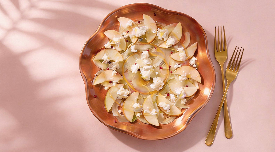 Antipasto Menu San Valentino Carpaccio di finocchi, pera e ricotta fresca